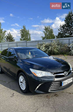 Седан Toyota Camry 2016 в 