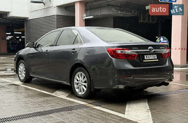 Седан Toyota Camry 2012 в 