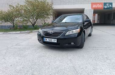 Седан Toyota Camry 2006 в Нетішині