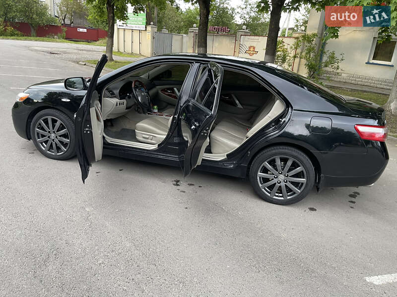 Седан Toyota Camry 2008 в Івано-Франківську