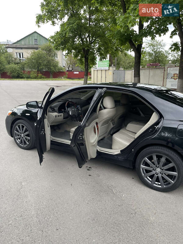 Седан Toyota Camry 2008 в Івано-Франківську