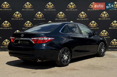 Седан Toyota Camry 2016 в 