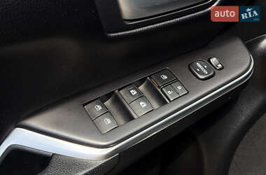 Седан Toyota Camry 2016 в 