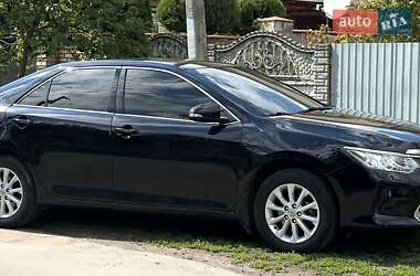 Седан Toyota Camry 2015 в Пятихатках