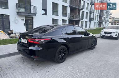 Седан Toyota Camry 2019 в 