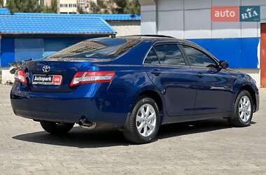 Седан Toyota Camry 2010 в 