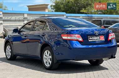 Седан Toyota Camry 2010 в 
