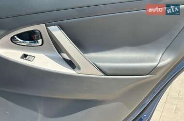 Седан Toyota Camry 2010 в 