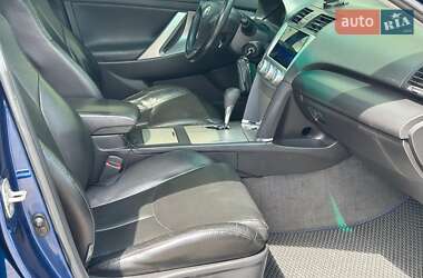 Седан Toyota Camry 2010 в 
