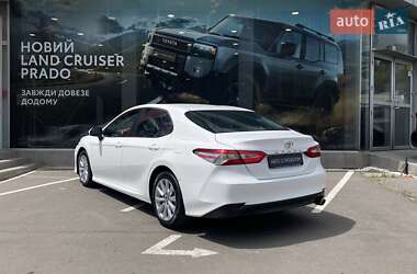 Седан Toyota Camry 2018 в 