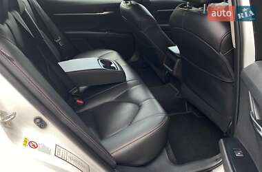 Седан Toyota Camry 2018 в 