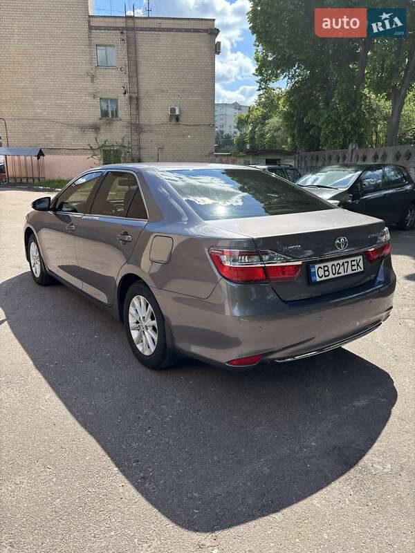 Седан Toyota Camry 2016 в Чернігові