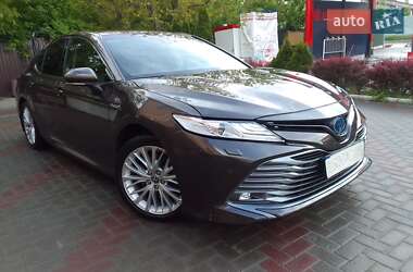 Седан Toyota Camry 2020 в Виннице