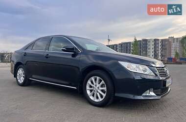 Седан Toyota Camry 2014 в 