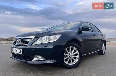Седан Toyota Camry 2014 в 