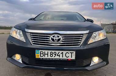 Седан Toyota Camry 2014 в 