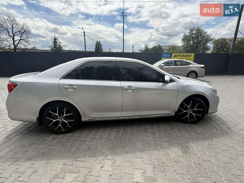 Седан Toyota Camry 2011 в Киеве