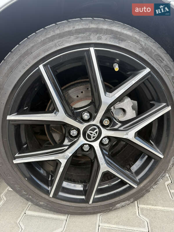 Седан Toyota Camry 2011 в Киеве