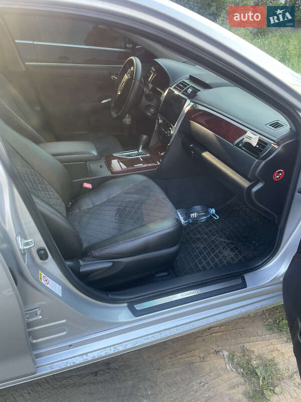 Седан Toyota Camry 2011 в Киеве