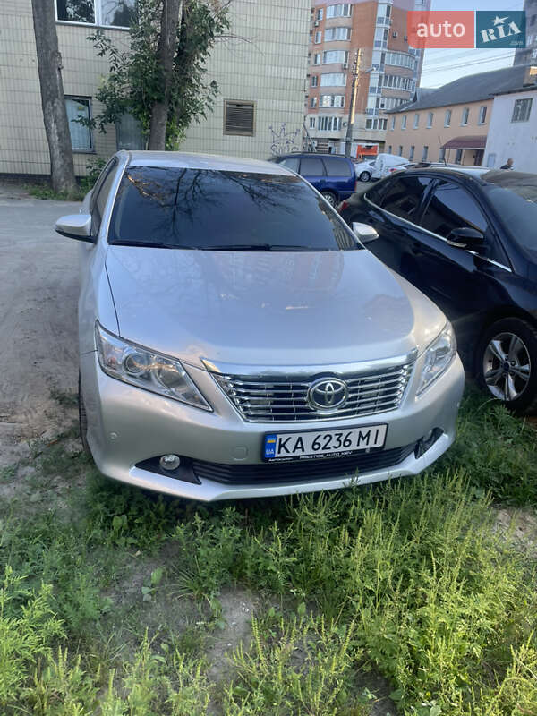 Седан Toyota Camry 2011 в Киеве