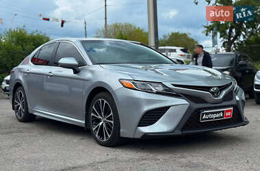 Седан Toyota Camry 2018 в 