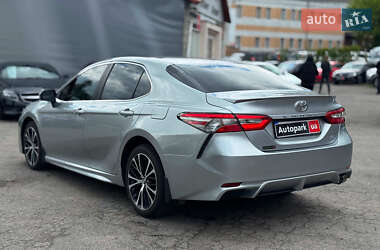 Седан Toyota Camry 2018 в 