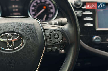 Седан Toyota Camry 2018 в 