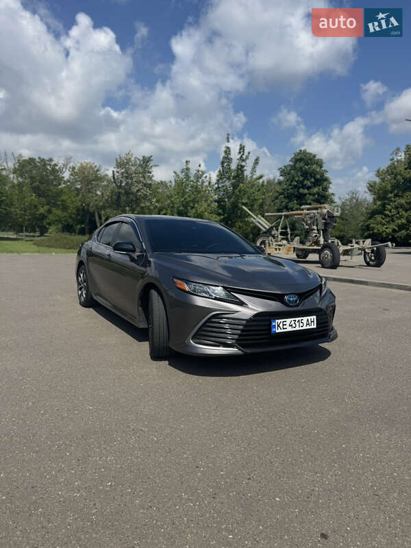 Седан Toyota Camry 2021 в Кривом Роге