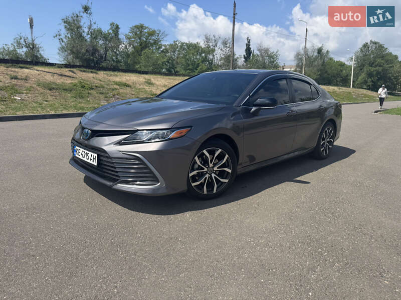 Седан Toyota Camry 2021 в Кривом Роге