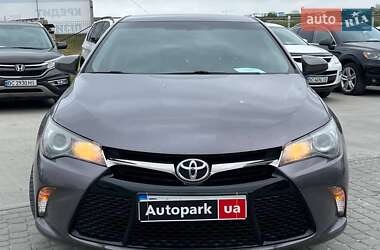 Седан Toyota Camry 2016 в 