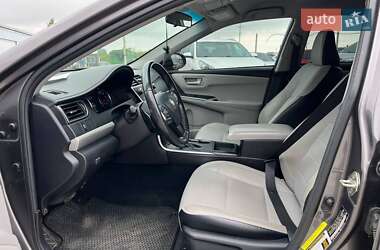 Седан Toyota Camry 2016 в 