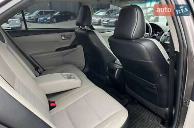 Седан Toyota Camry 2016 в 