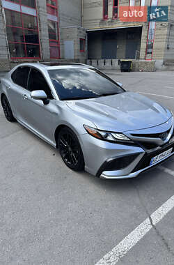 Седан Toyota Camry 2021 в Дніпрі