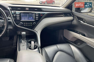 Седан Toyota Camry 2019 в 