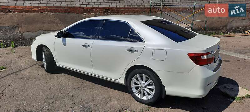 Седан Toyota Camry 2012 в Славянске