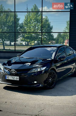 Седан Toyota Camry 2019 в Дніпрі