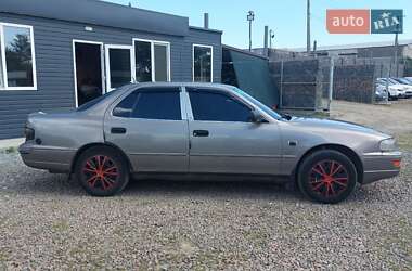 Седан Toyota Camry 1996 в 