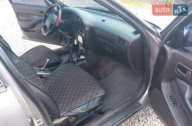 Седан Toyota Camry 1996 в 