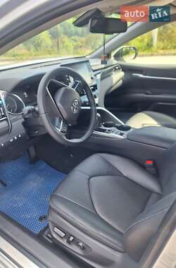 Седан Toyota Camry 2024 в 
