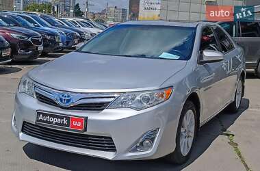 Седан Toyota Camry 2013 в Харкові