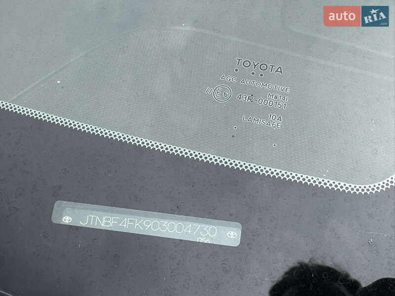 Седан Toyota Camry 2011 в Івано-Франківську