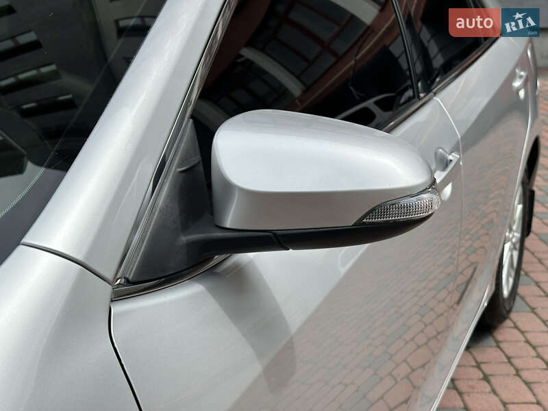 Седан Toyota Camry 2011 в Івано-Франківську