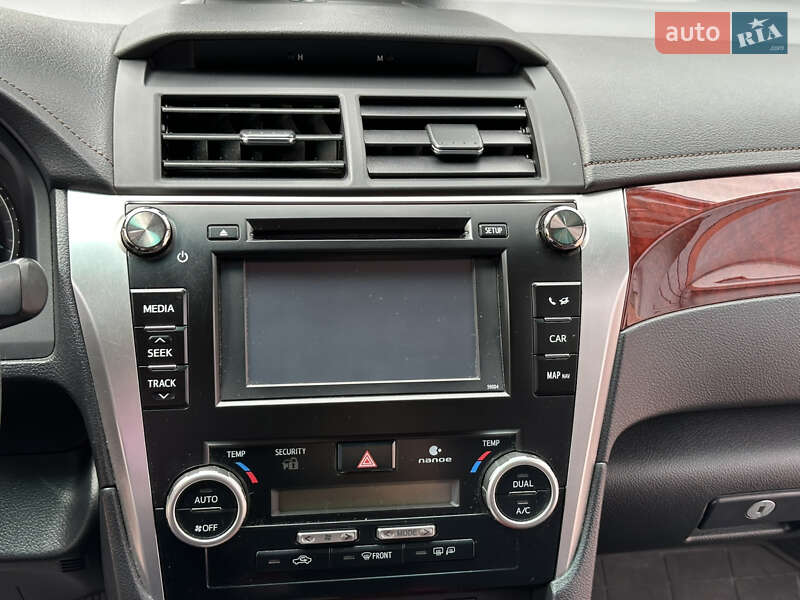 Седан Toyota Camry 2011 в Івано-Франківську