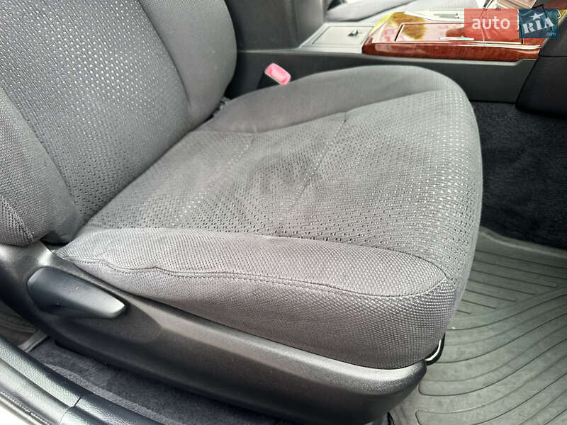 Седан Toyota Camry 2011 в Івано-Франківську