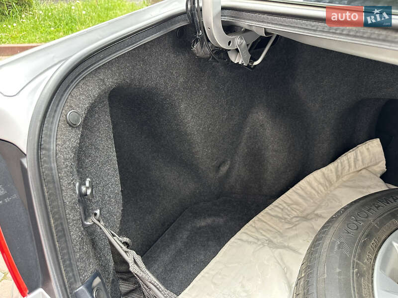 Седан Toyota Camry 2011 в Івано-Франківську