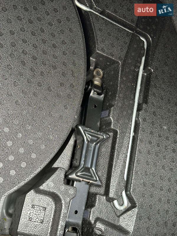 Седан Toyota Camry 2011 в Івано-Франківську