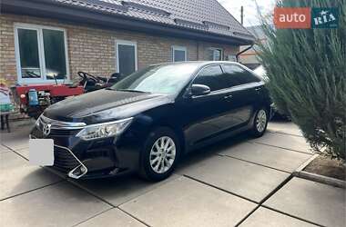 Седан Toyota Camry 2015 в Киеве