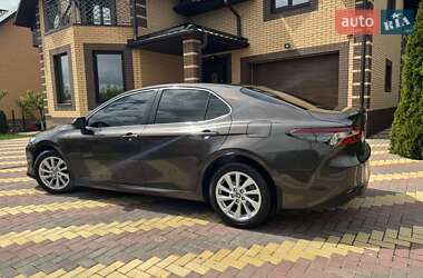 Седан Toyota Camry 2021 в 