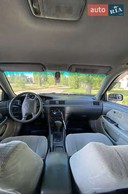 Седан Toyota Camry 2000 в 