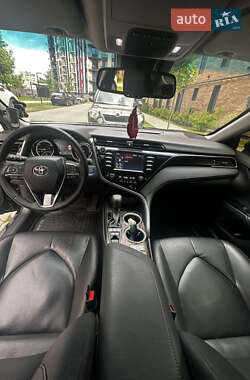 Седан Toyota Camry 2020 в 